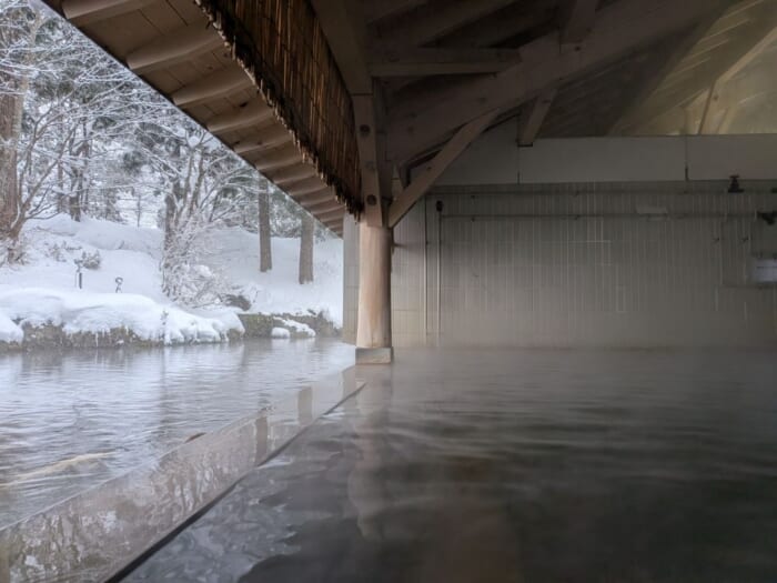 スキーしない派も大満足! 絶景・温泉・グルメも楽しめる雫石プリンスホテルの「大人な雪遊び」