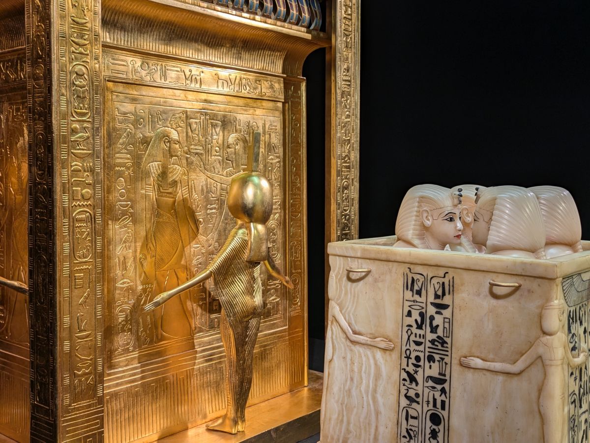 超リアルな王墓の空間！ 「ミステリー・オブ・ツタンカーメン〜体感型古代エジプト展～」