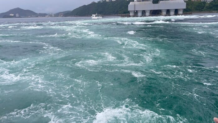 大迫力！ 鳴門の渦潮(うずしお)を楽しむ方法