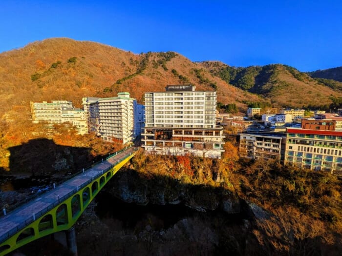 お酒もカラオケも無料?! 三つ星バイキングと貸切風呂で選ぶ「鬼怒川観光ホテル」の贅沢ステイ