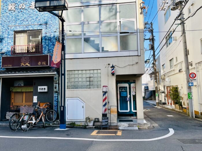 思考の旅に出る、静かな午後。本の読める店「fuzkue」で過ごすひととき