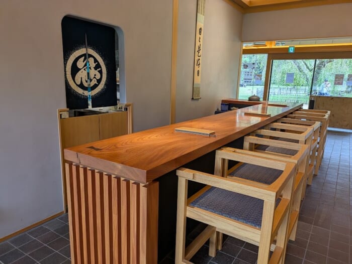 自然に癒される京都御苑 立ち寄らないともったいない休憩所