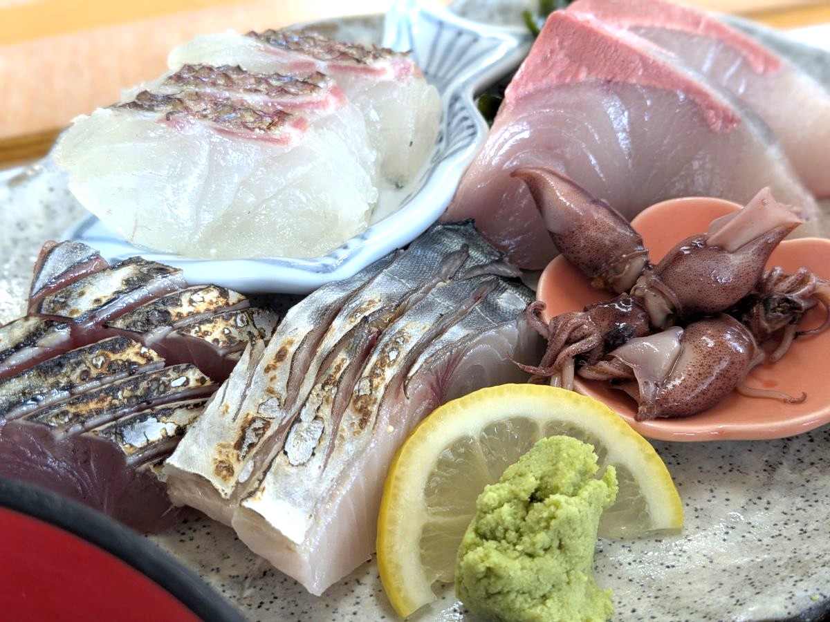 マリンピア神戸の近くにこんな場所が！？ 垂水漁港食堂の漁港メシがウマい！