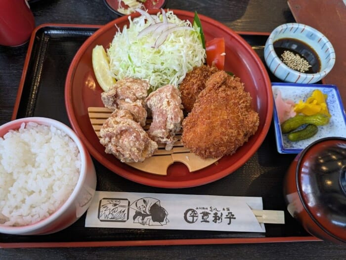 群馬のソウルフード 鳥めし弁当で人気の鳥めし本舗　登利平 店舗でいただく鶏料理もやはり絶品だった！