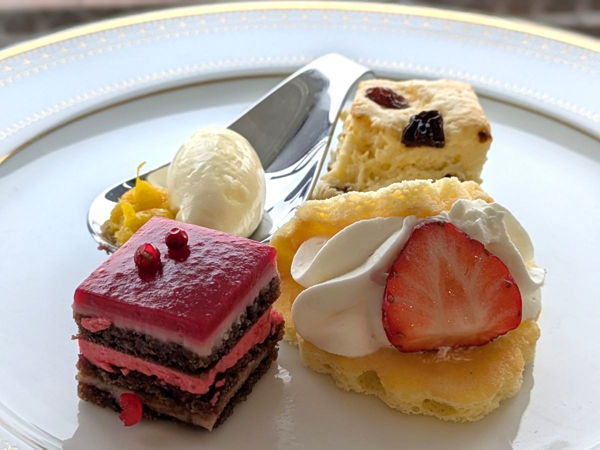 お仕事帰りの時間もOK! 難波から10分のホテルで「ベイサイドアフタヌーンティー」