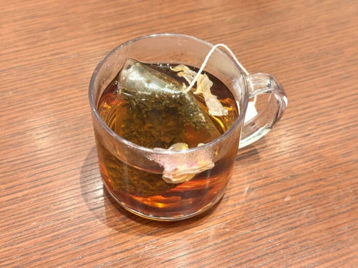 船に乗りながら春を感じるアフタヌーンティーを堪能! OMO5小樽に泊まって春の運河クルーズを楽しもう