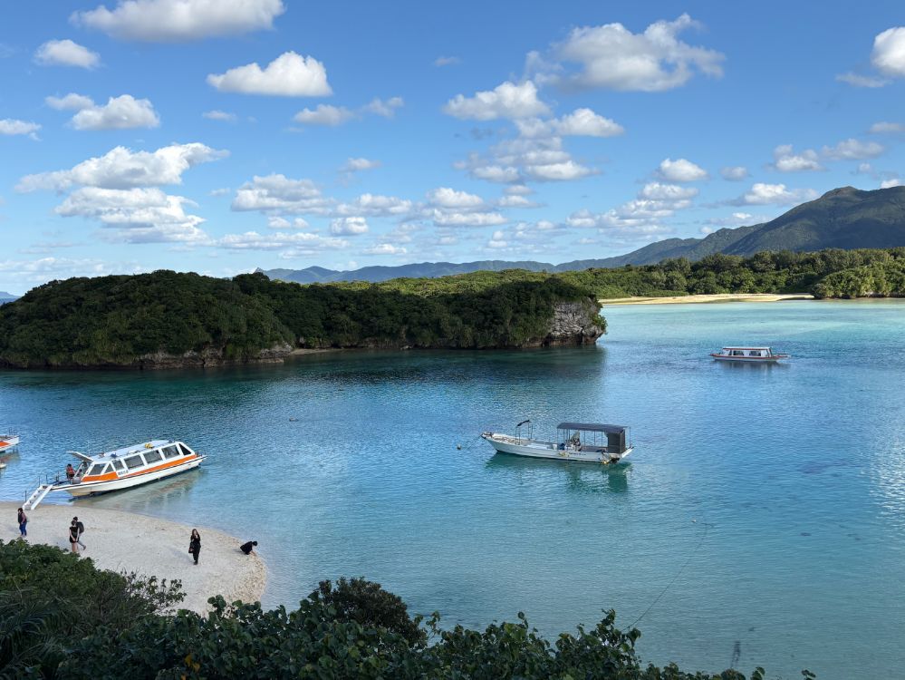 石垣島で外せない観光スポット「川平湾」でグラスボート体験♪