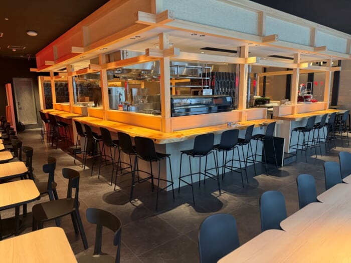 淀屋橋駅直結！ 4つの飲食店による進化系フードスポット「ヨドヤバ」がオープン