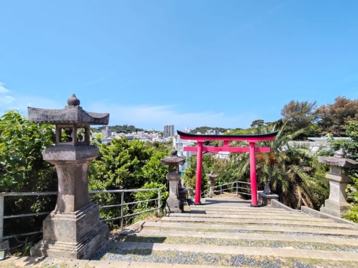 那覇空港から10分で行ける沖縄のパワースポット―南国感満載の「沖宮」で癒やし体験