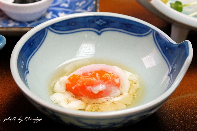 本州最北の温泉郷で過ごす非日常！ 下風呂温泉「つぼた旅館」の乳白色硫黄泉と新鮮海の幸で温泉三昧【青森】