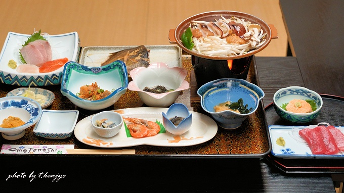 本州最北の温泉郷で過ごす非日常！ 下風呂温泉「つぼた旅館」の乳白色硫黄泉と新鮮海の幸で温泉三昧【青森】