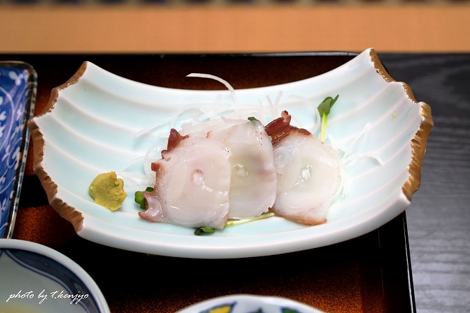 本州最北の温泉郷で過ごす非日常！ 下風呂温泉「つぼた旅館」の乳白色硫黄泉と新鮮海の幸で温泉三昧【青森】