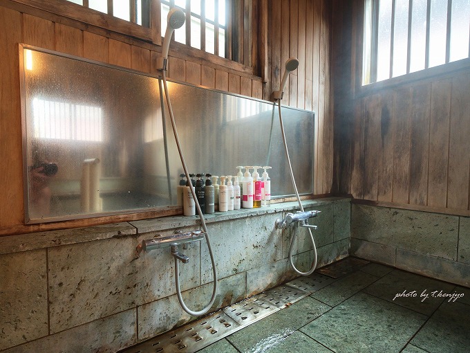 【青森・蔦温泉】生まれたての湯が「足元から湧き出す」神秘！ 温泉専門家が感動した“究極の3つの湯”をご紹介