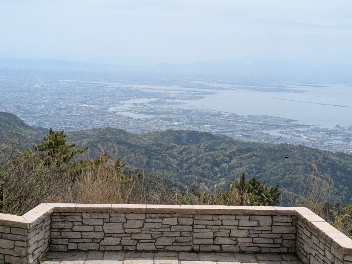 六甲ケーブルで神戸の避暑地へ! べストシーズンの六甲山上を楽しもう