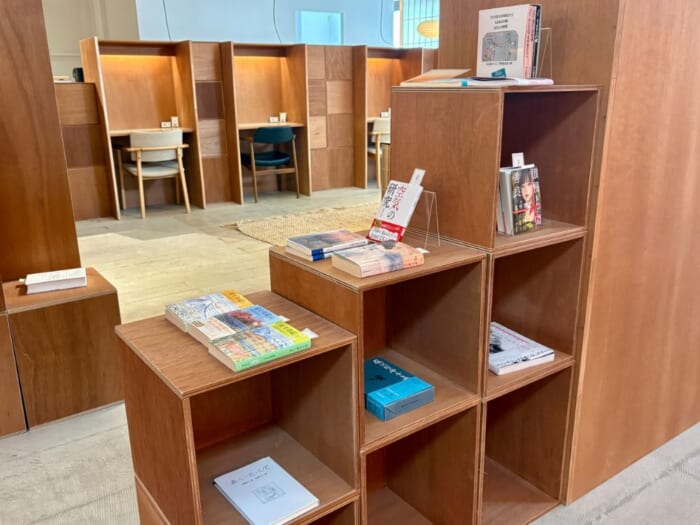 心静かに、思考と感情をほどく。奈良の滞在型ブックカフェ「書院 SHOIN」