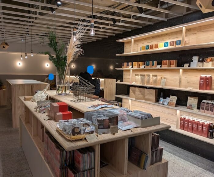 東京駅構内で美味しいコーヒーが味わえる早朝モーニング ロクメイコーヒー グランスタ丸の内店