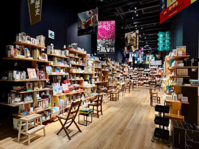 本と朝を味わう旅。ところざわサクラタウンの「IN THE LIBRARY hotel and books TOKOROZAWA」