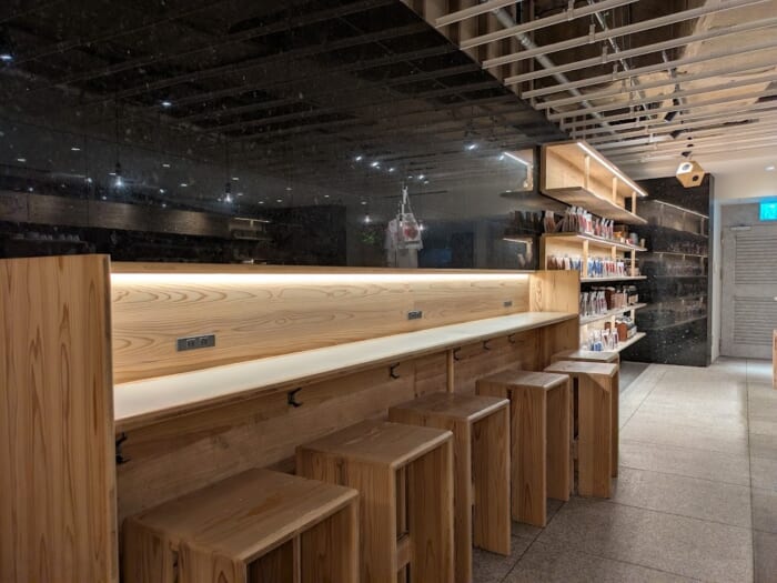 東京駅構内で美味しいコーヒーが味わえる早朝モーニング ロクメイコーヒー グランスタ丸の内店