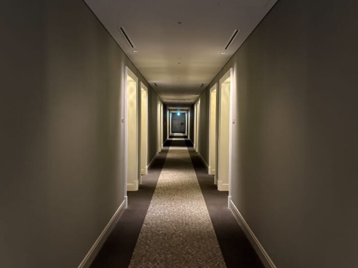 本と朝を味わう旅。ところざわサクラタウンの「IN THE LIBRARY hotel and books TOKOROZAWA」