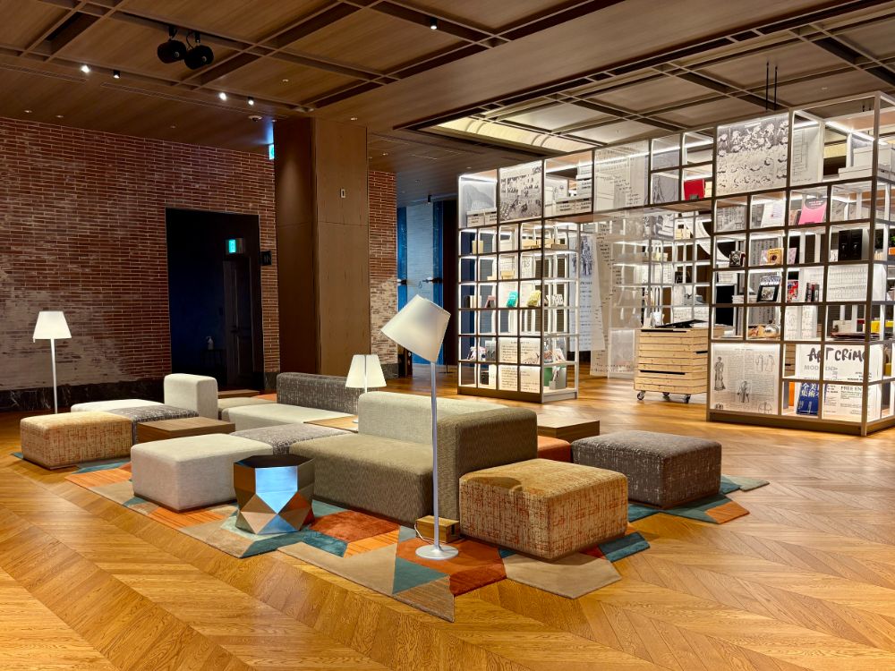 本と朝を味わう旅。ところざわサクラタウンの「IN THE LIBRARY hotel and books TOKOROZAWA」