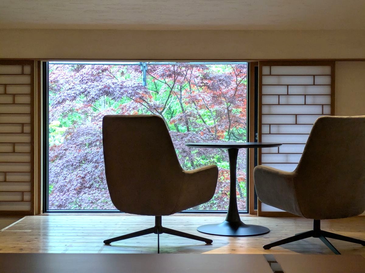 オールインクルーシブの隠れ宿で北海道産ワインやジャパニーズウィスキーを楽しむ小樽滞在