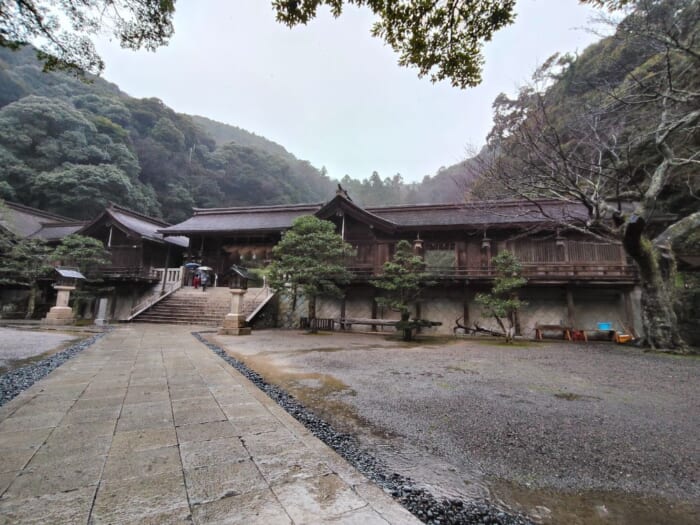出雲大社とダブル参拝で開運度倍増！？ 島根のえびす様総本山―美保神社