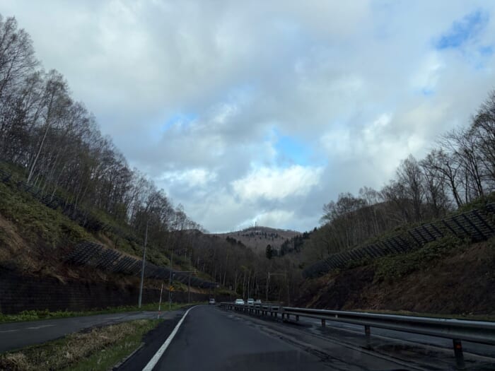 タイトル北海道札幌から車で2時間。洞爺湖を見渡せる絶景ホテル、「ザ・レイクスイート湖の栖」-北海道