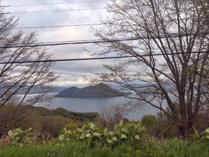 タイトル北海道札幌から車で2時間。洞爺湖を見渡せる絶景ホテル、「ザ・レイクスイート湖の栖」-北海道