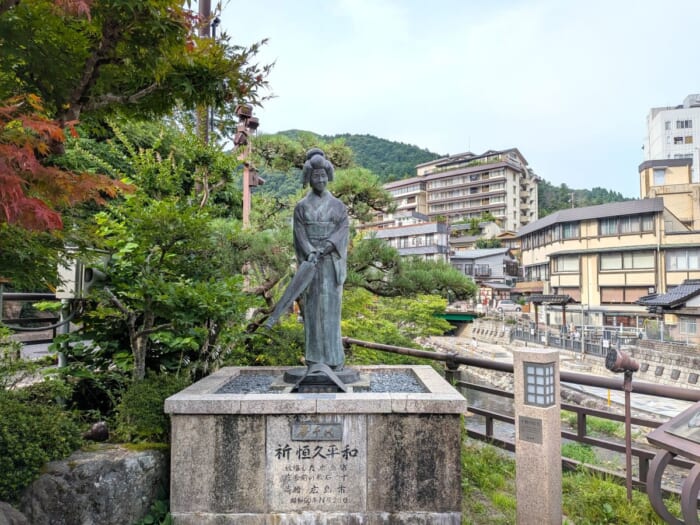 【兵庫・湯村温泉】森林に囲まれた露天風呂へ。三好屋で味わう癒し旅