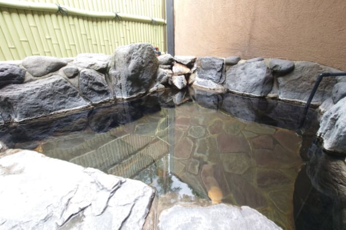 由布院で叶える極上の温泉ステイ。「由布院別邸 風の森」と「ENOWA YUFUIN」宿泊記