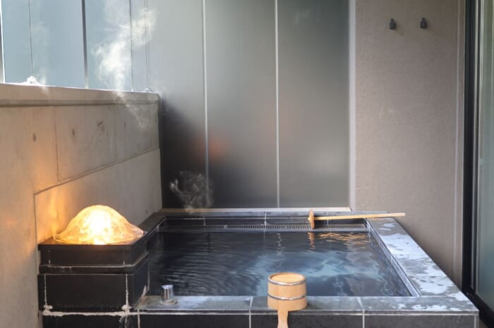 由布院で叶える極上の温泉ステイ。「由布院別邸 風の森」と「ENOWA YUFUIN」宿泊記