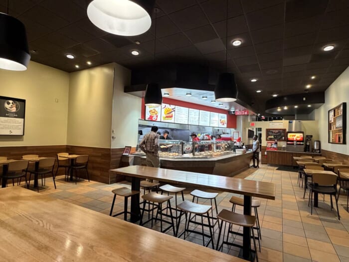 アメリカで愛されるアメリカンチャイニーズチェーン店が日本に！？ 「Panda Express」を調査、正直レビュー！-東京都 渋谷区