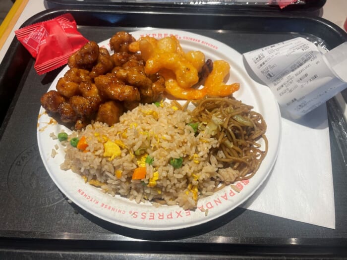 アメリカで愛されるアメリカンチャイニーズチェーン店が日本に！？ 「Panda Express」を調査、正直レビュー！-東京都 渋谷区